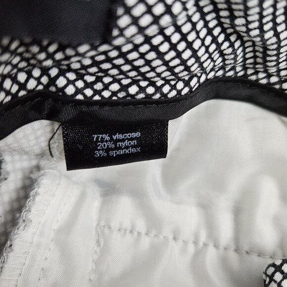 The Limited Exact Stretch Womens Ankle Pants Size 8 Black & White Grid Print - Picture 7 of 8